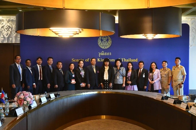 Les cadres supérieurs du Secrétariat du Sénat du Cambodge et les employés  du Centre parlementaire d'Asie (CPAsie) ont effectué une visite d’étude  au Secrétariat du Sénat de Thaïlande. 