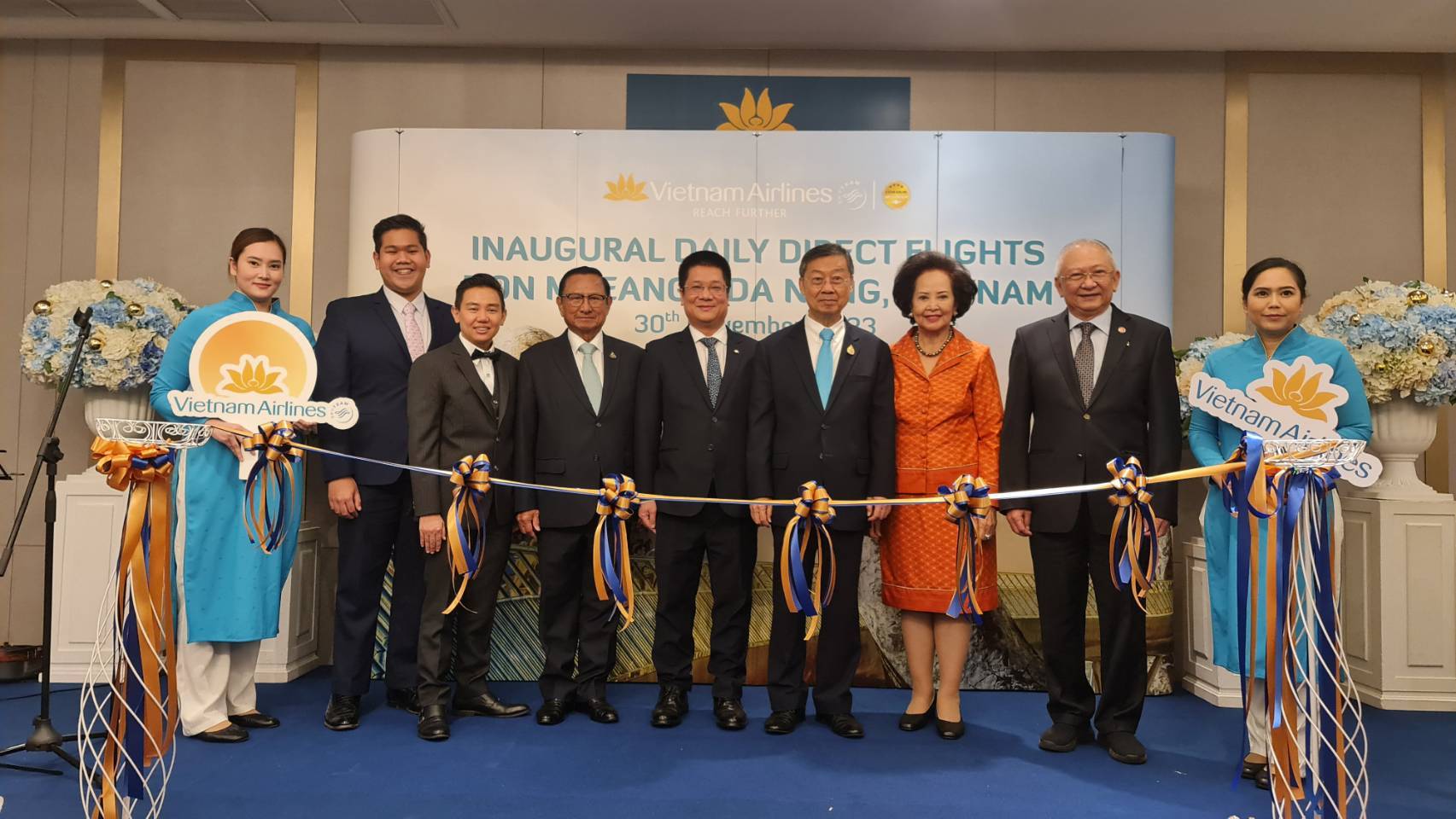 คณะกรรมการบริหารกลุ่มมิตรภาพฯ ไทย-เวียดนาม แสดงความยินดีกับสายการบินเวียดนามแอร์ไลน์ในการเปิดเส้นทางการบิน ดานัง-ดอนเมือง