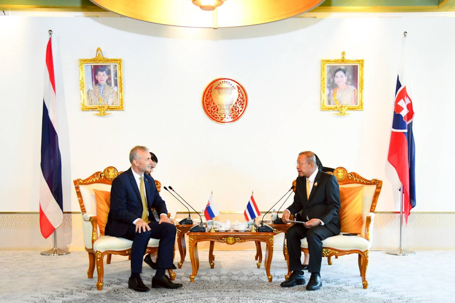 The President of the Senate Welcomed the Ambassador of Slovak Republic to Thailand