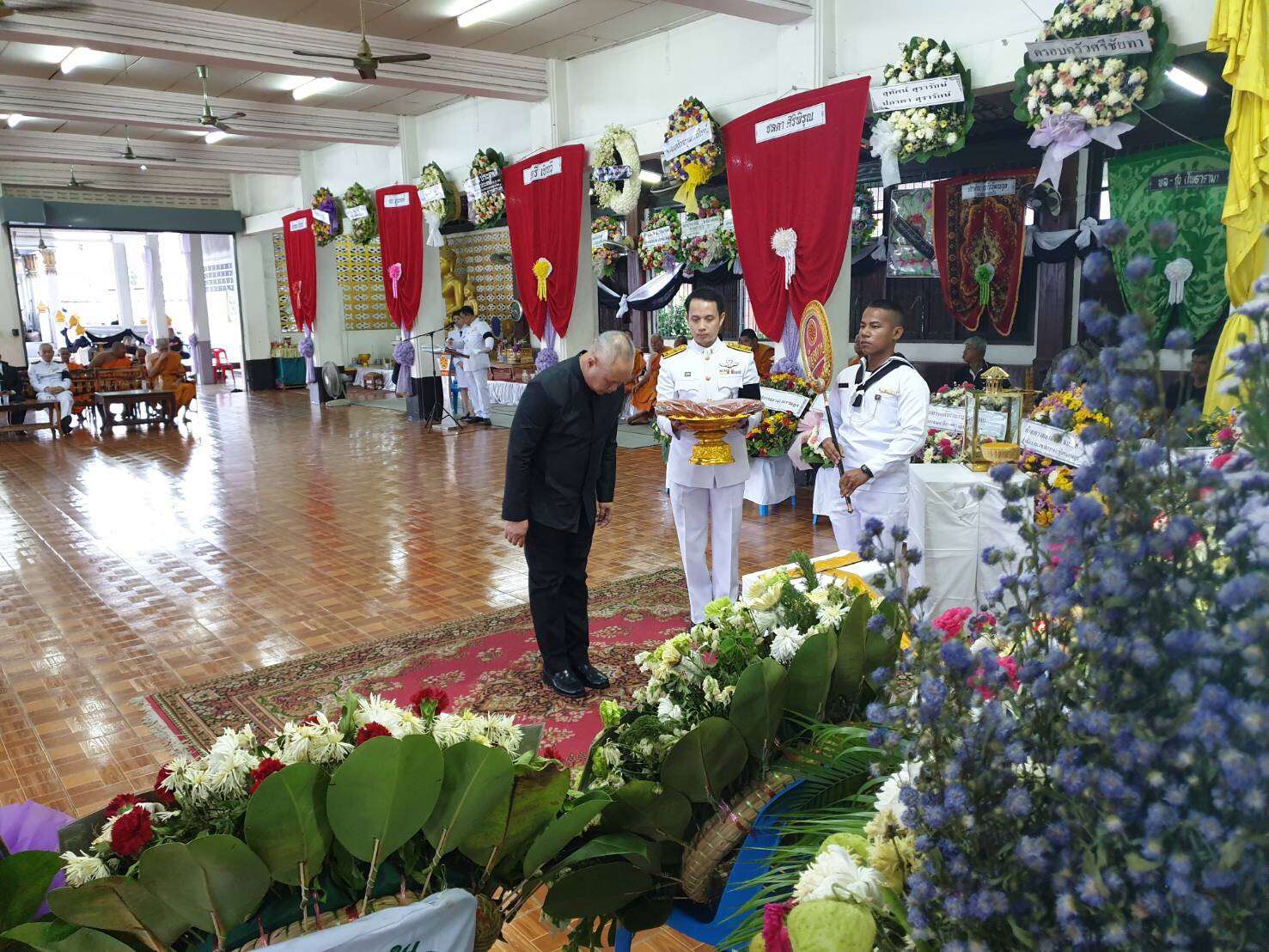 เลขาธิการวุฒิสภา ร่วมงานพระราชทานเพลิงศพ บิดาข้าราชการ สำนักกรรมาธิการ 3 ณ วัดครุใน กรุงเทพมหานคร