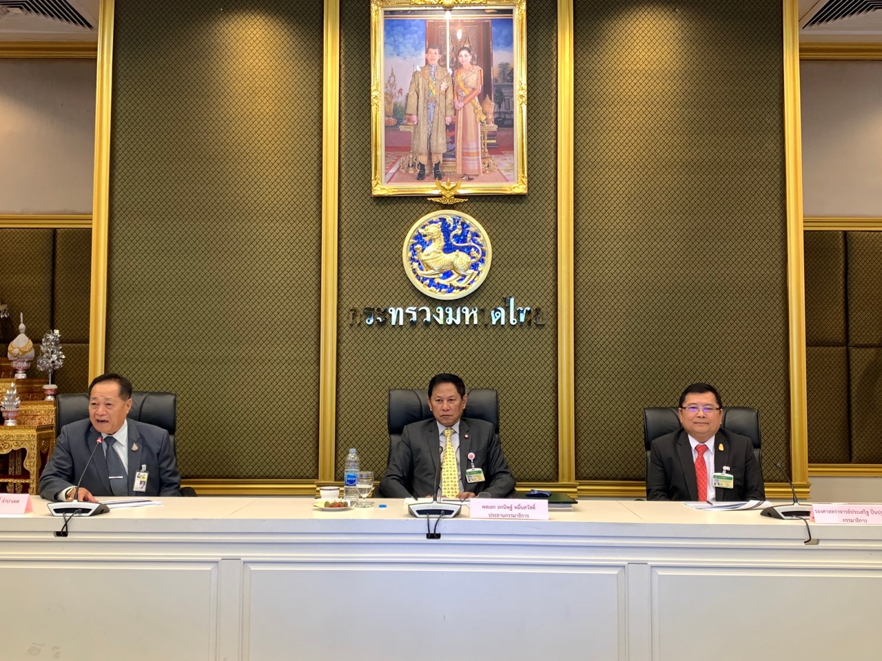 คณะกรรมาธิการการบริหารราชการแผ่นดิน วุฒิสภา ประชุมร่วมกับคณะผู้บริหารกระทรวง ณ กระทรวงมหาดไทย