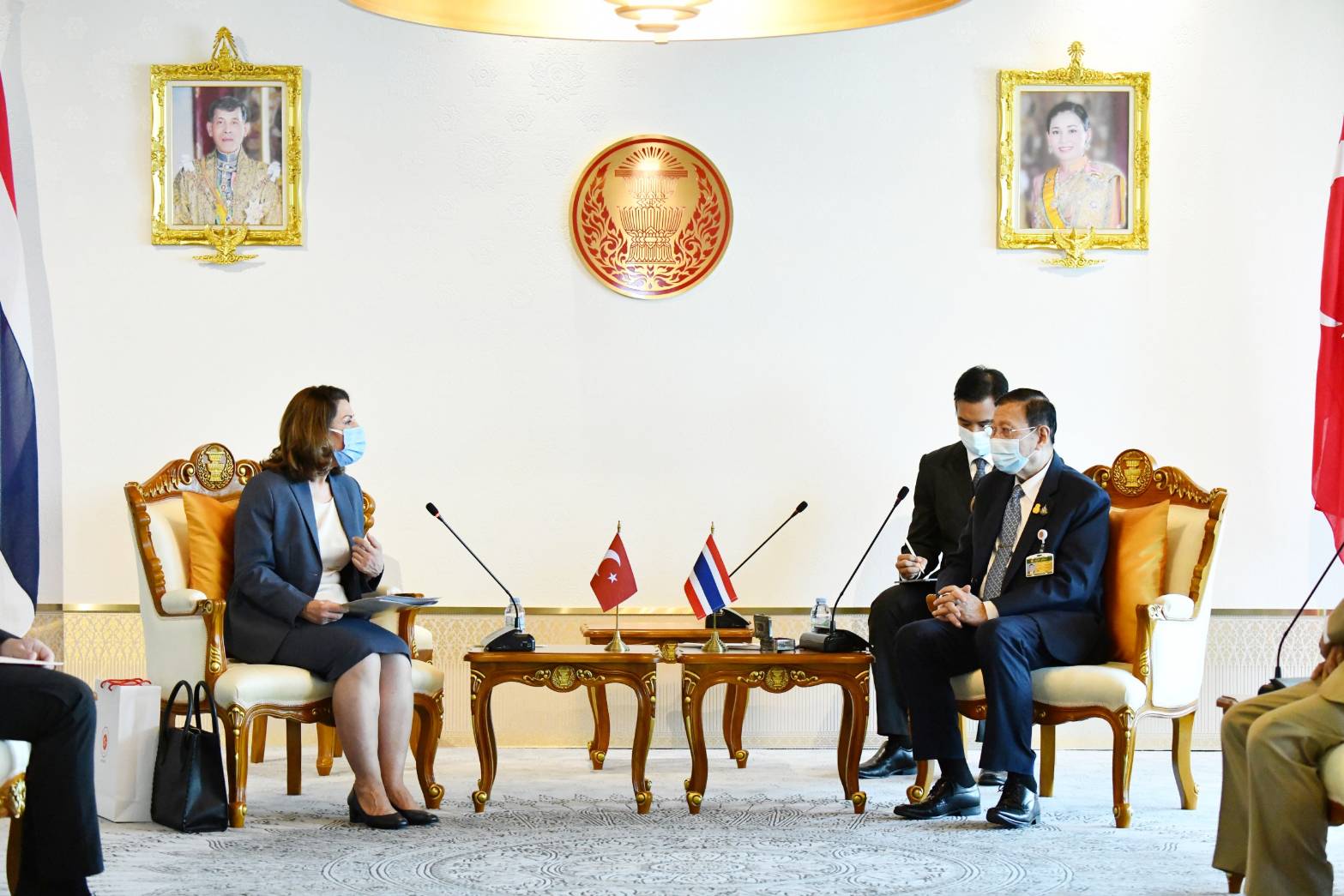 ประธานวุฒิสภาให้การรับรองเอกอัครราชทูตสาธารณรัฐตุรกีประจำประเทศไทย ในโอกาสเข้ารับหน้าที่  เมื่อวันศุกร์ที่ ๑๑ มีนาคม ๒๕๖๕