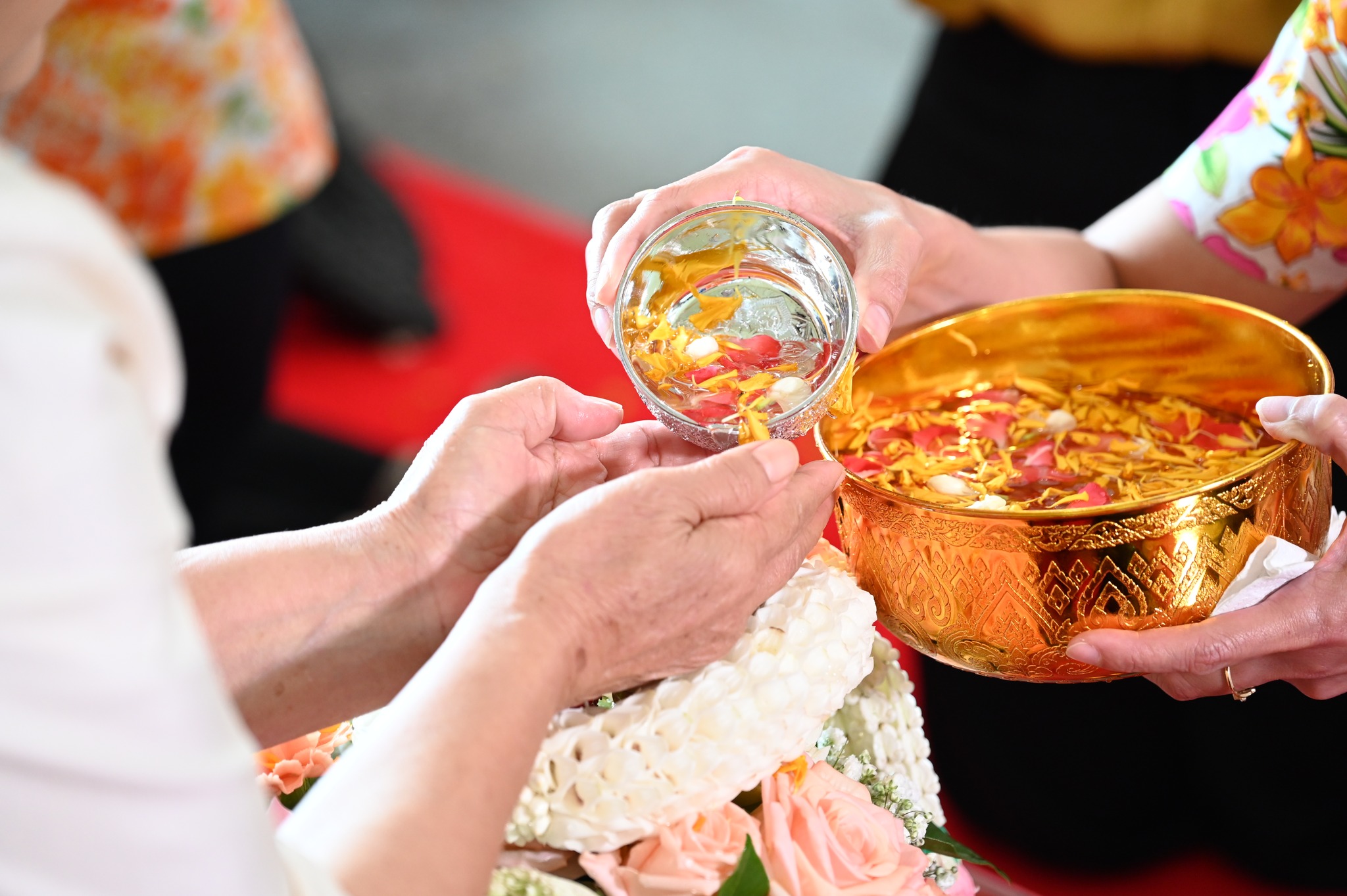 วุฒิสภา จัดกิจกรรมสืบสานมรดกโลกภูมิปัญญาทางวัฒนธรรมสงกรานต์ไทย และน้อมรำลึกในพระมหากรุณาธิคุณ เทิดทูนสถาบันพระมหากษัตริย์