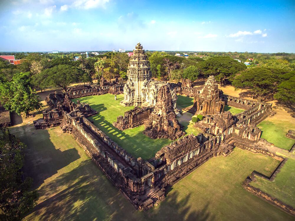 ปราสาทหินถิ่นอีสานใต้  มรดกวัฒนธรรมที่งดงามและทรงคุณค่า